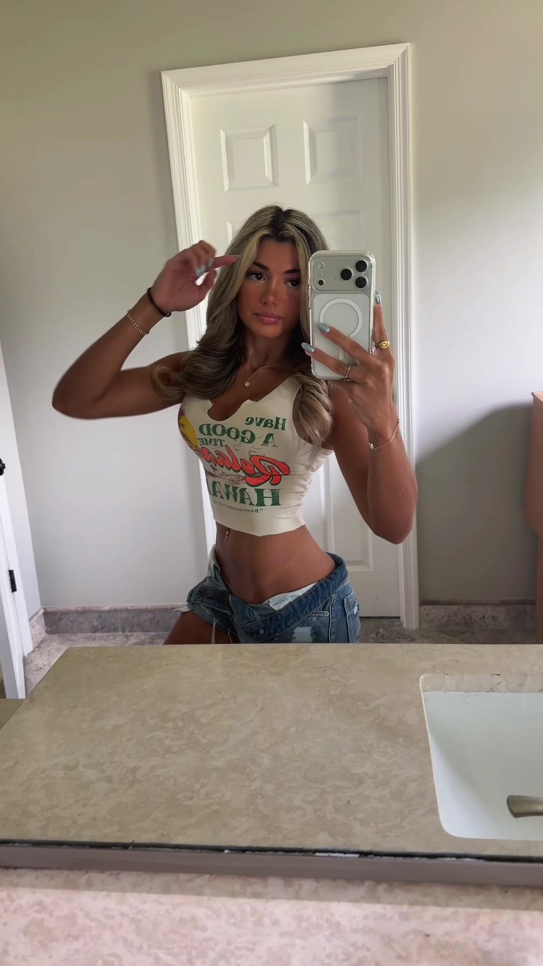 @Ella