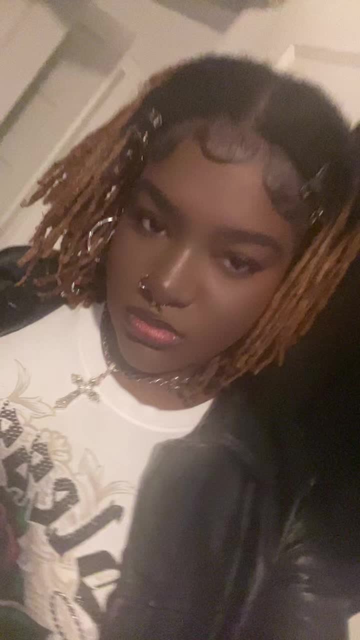 @Raquel 🧛🏾♀️