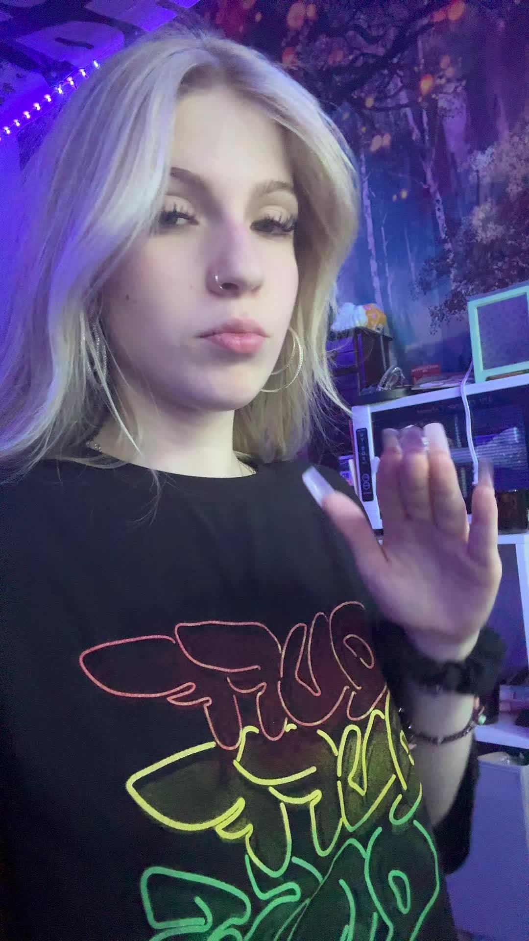 @Vaehs_spamacc