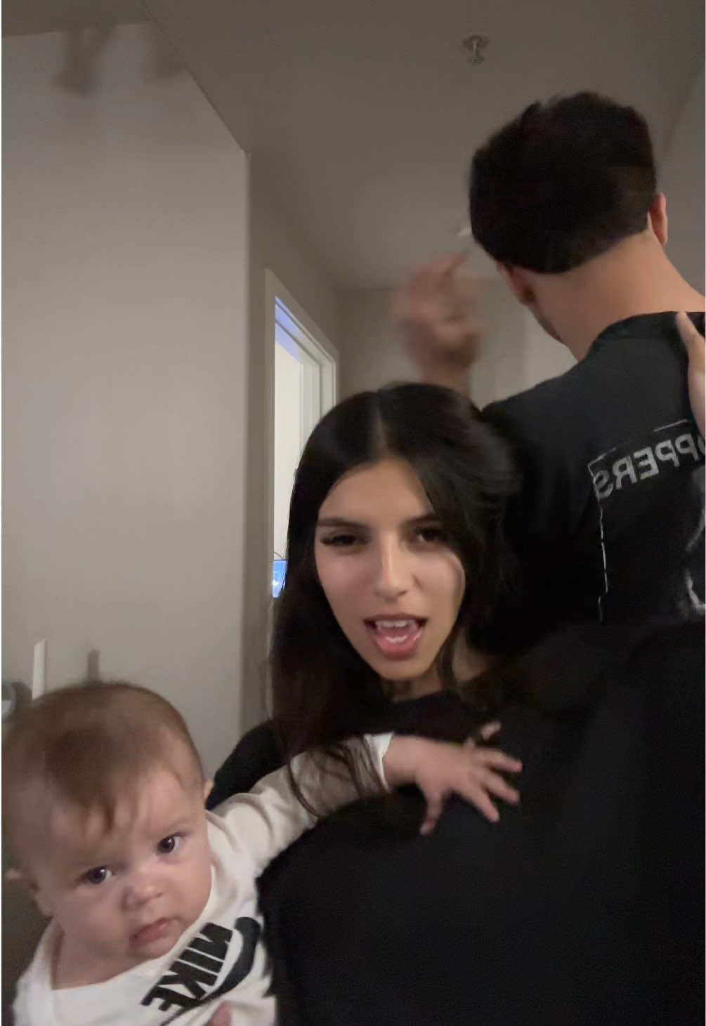 @bella