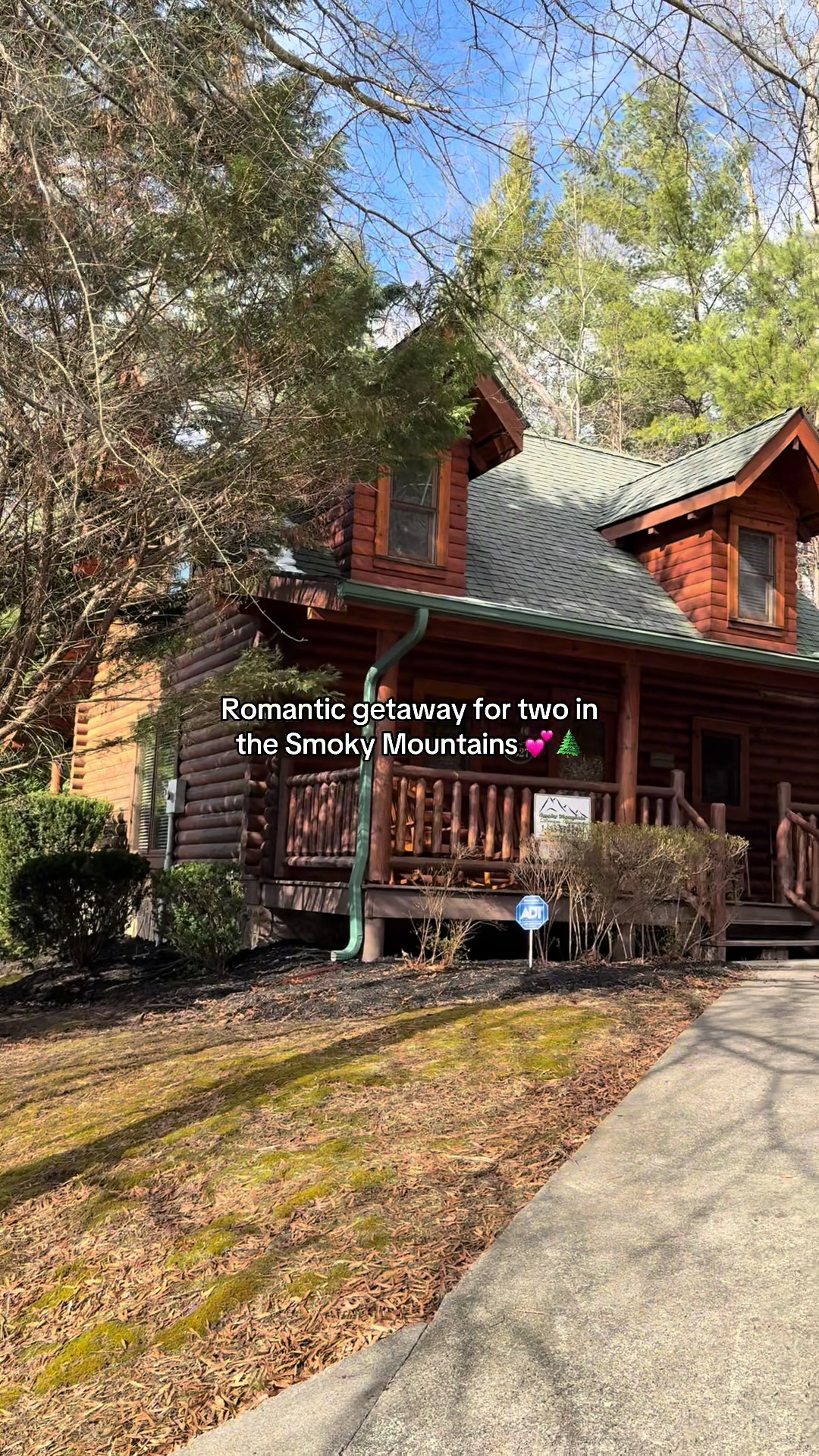 @SmokyMountainDreamVacation.com
