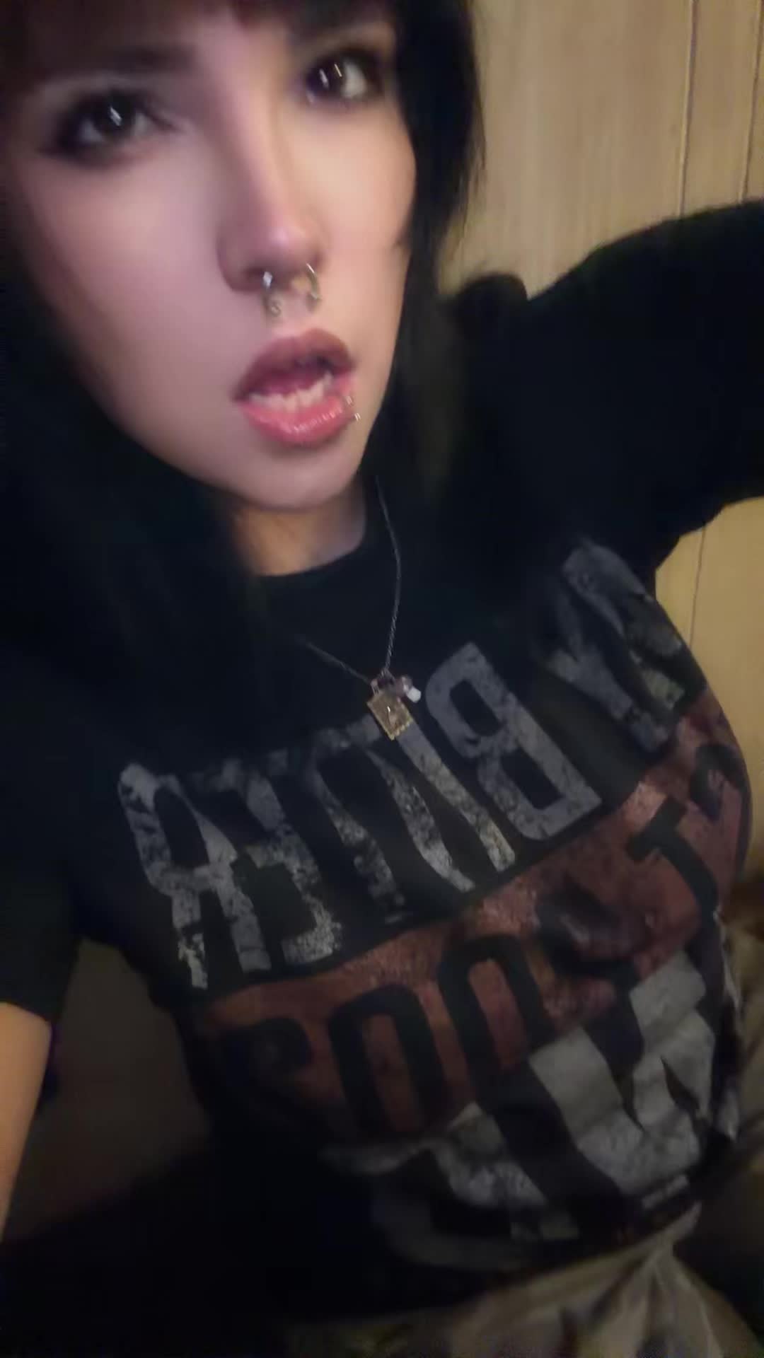 @𝙻𝚒𝚟☽