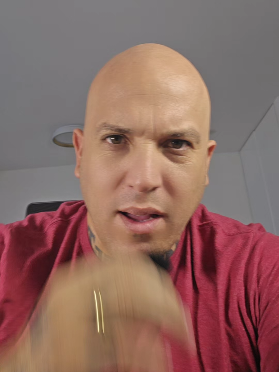 @CARLOS AMPUERO