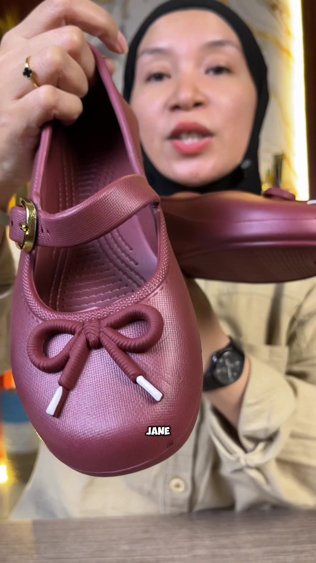 @LELI si paling TAS dan SANDAL