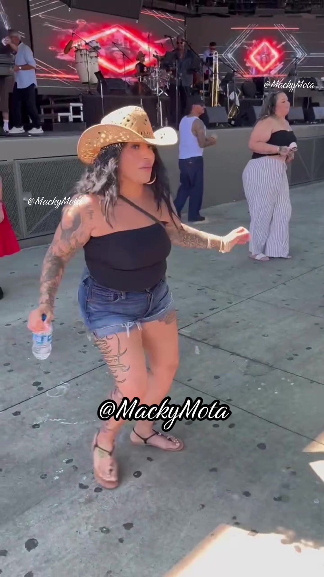 @Macky Mota