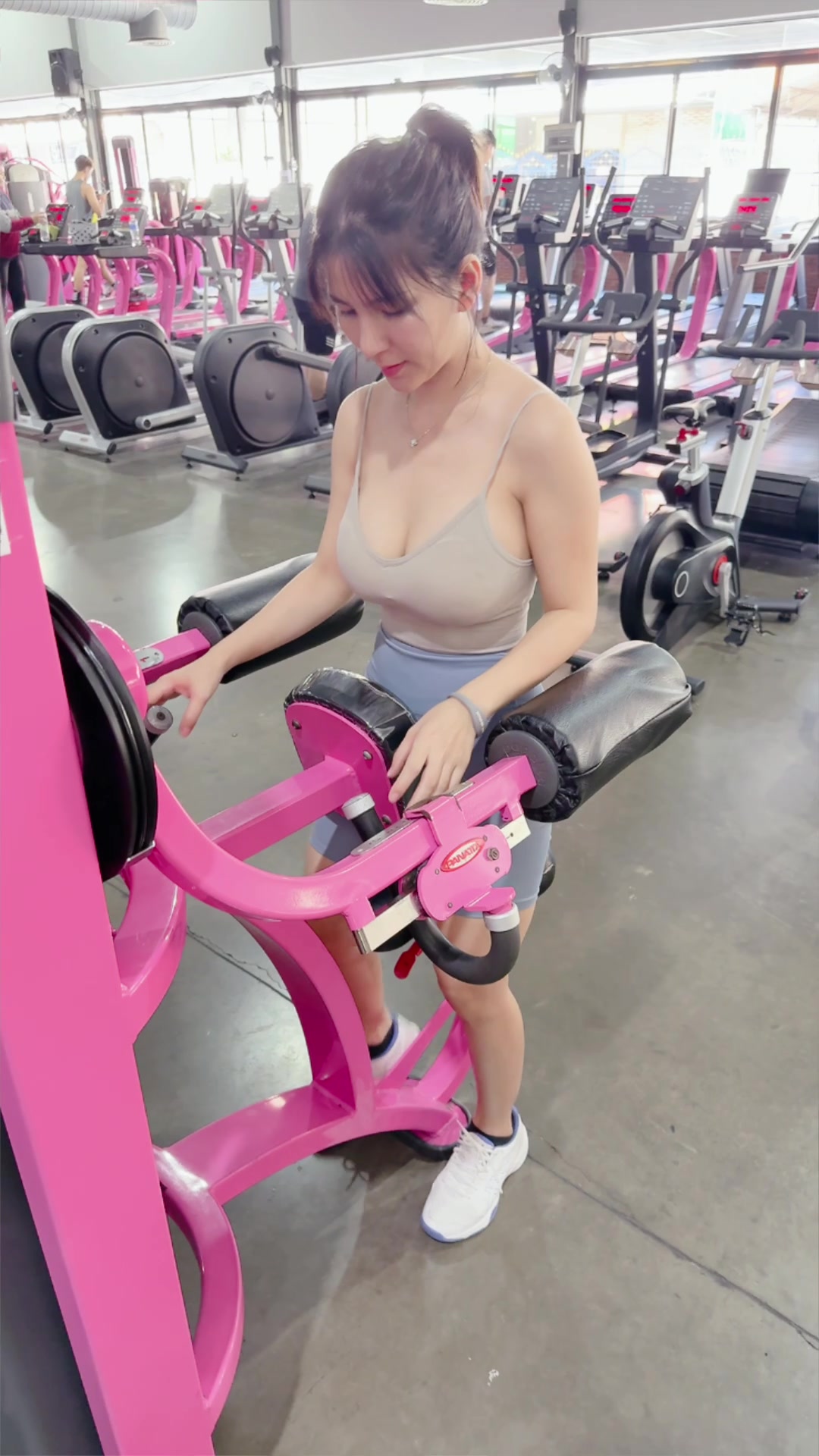 @LadyPinkchannel