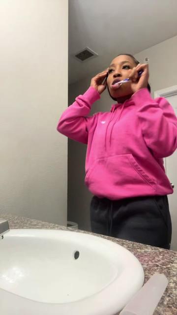 @Therealg0ldie