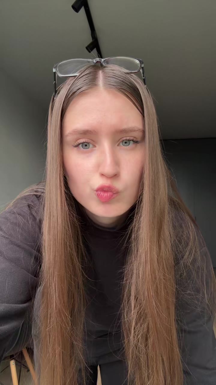 @Ля