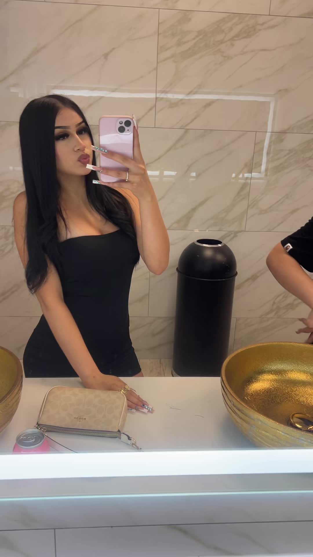 @โ