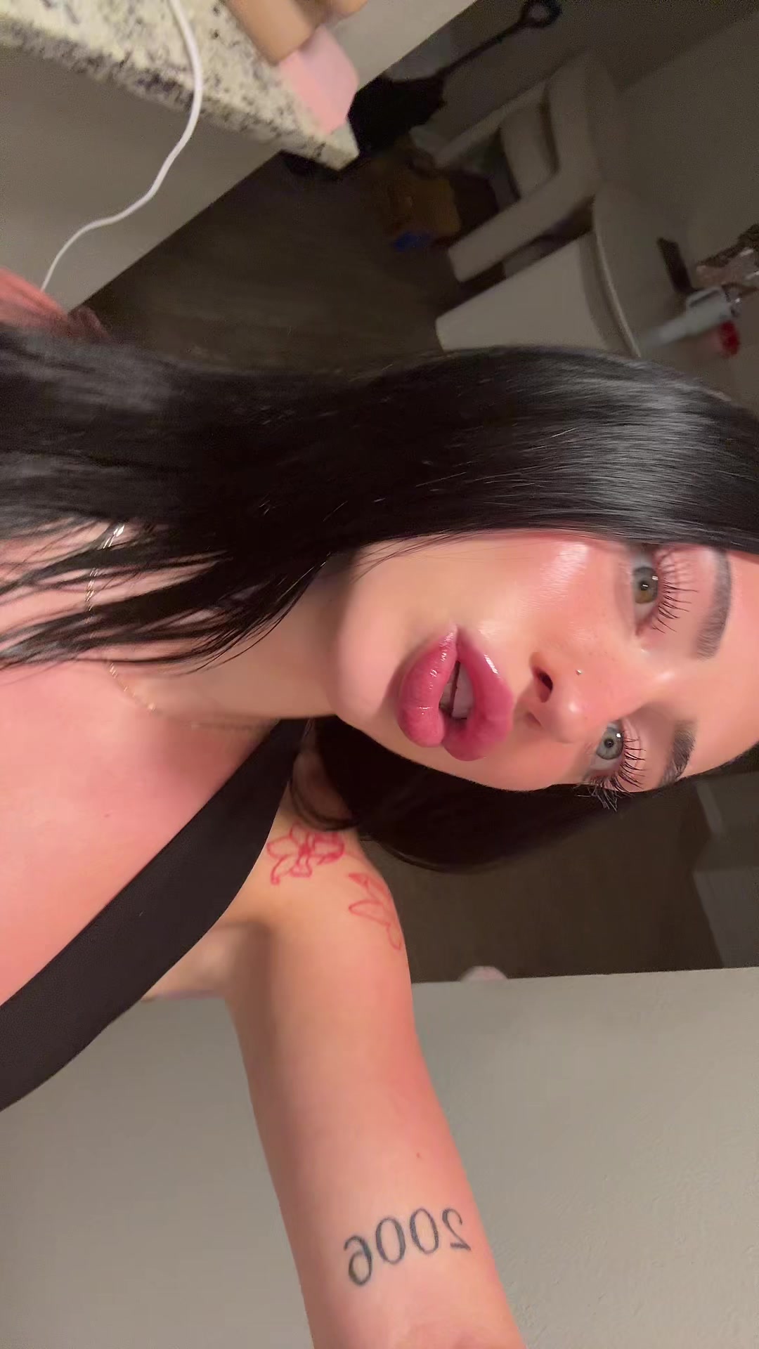 @Kiki