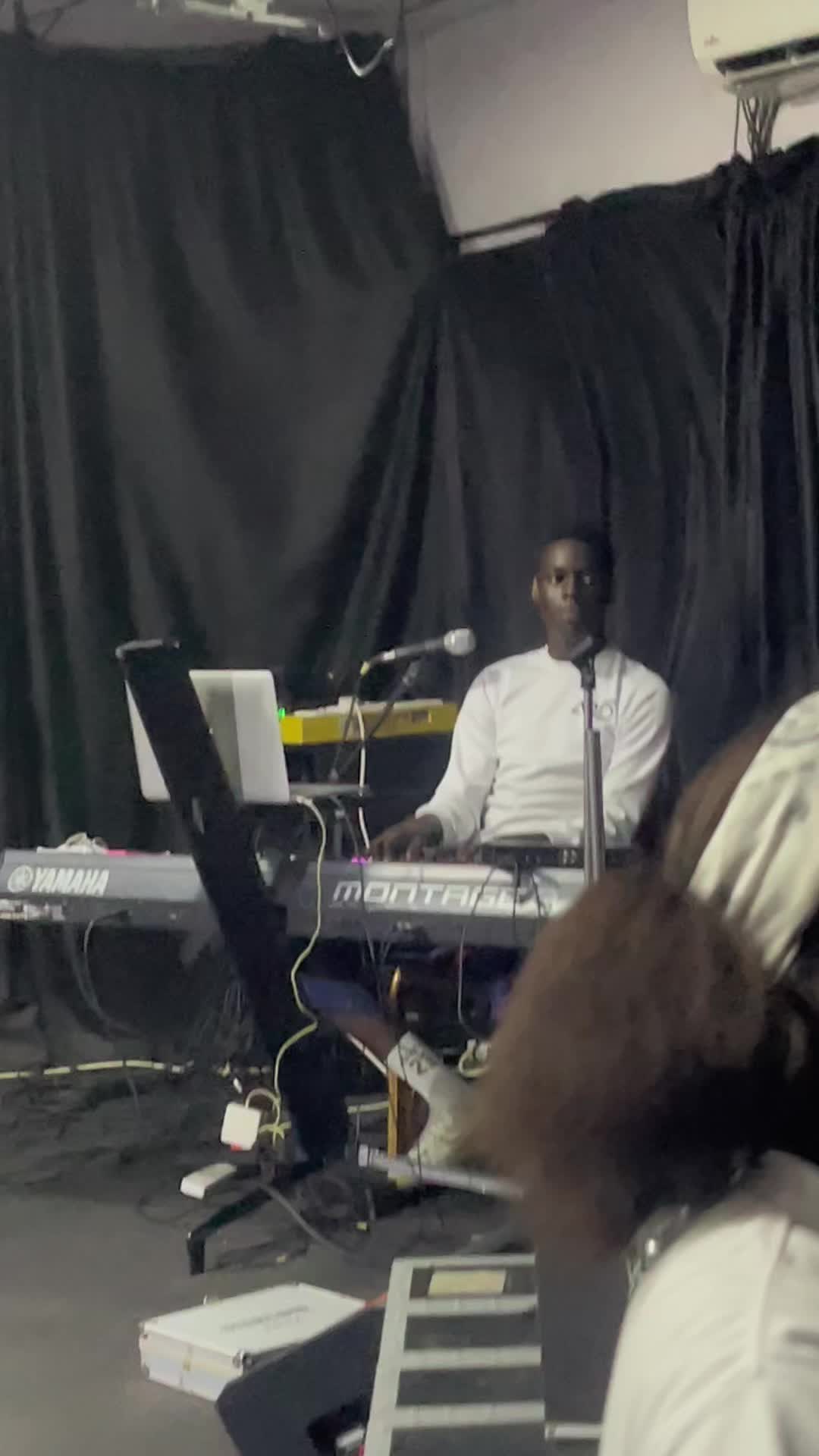 @Ayotunde🎶🎹❤️