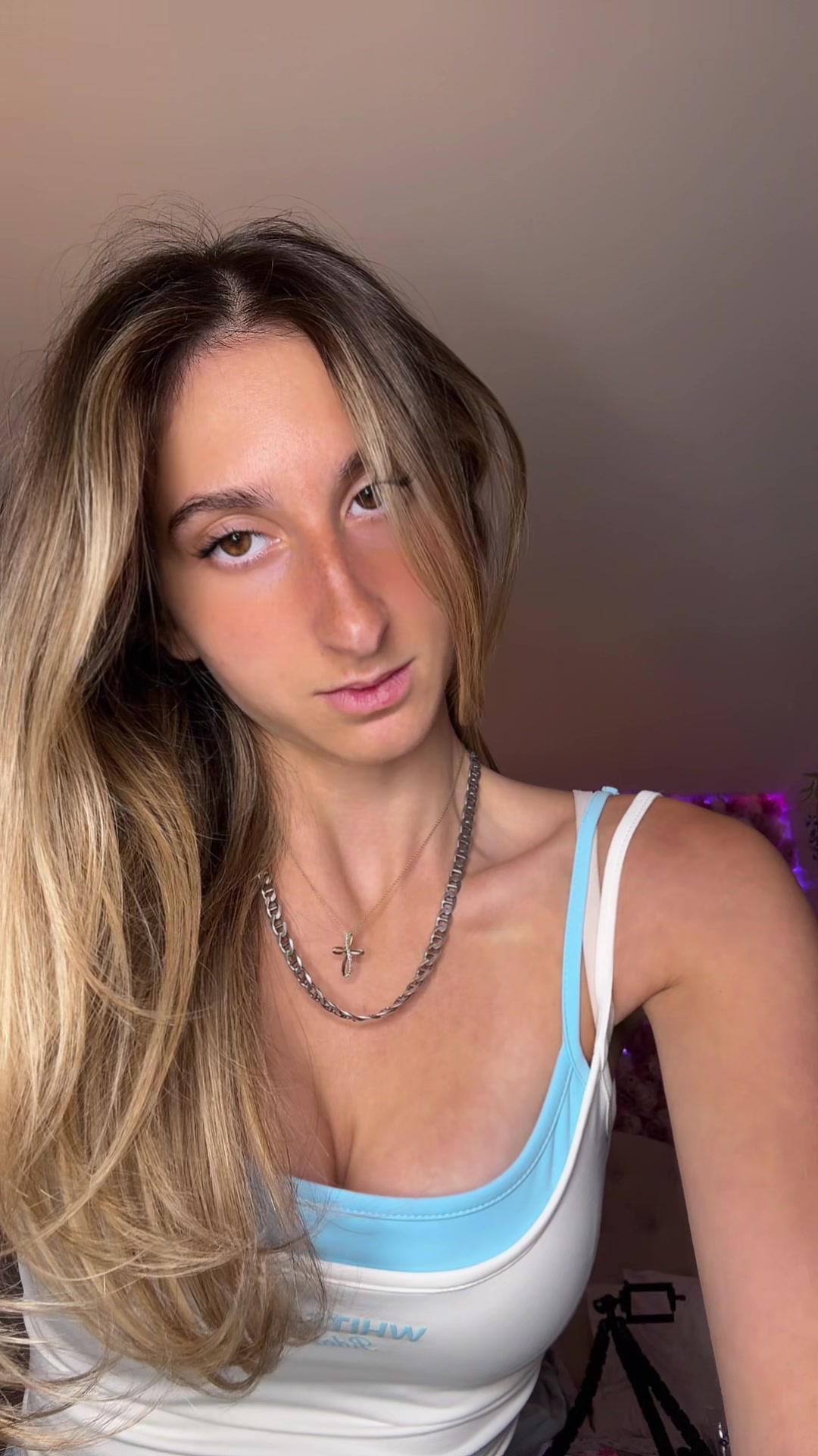 @Mel 🦋