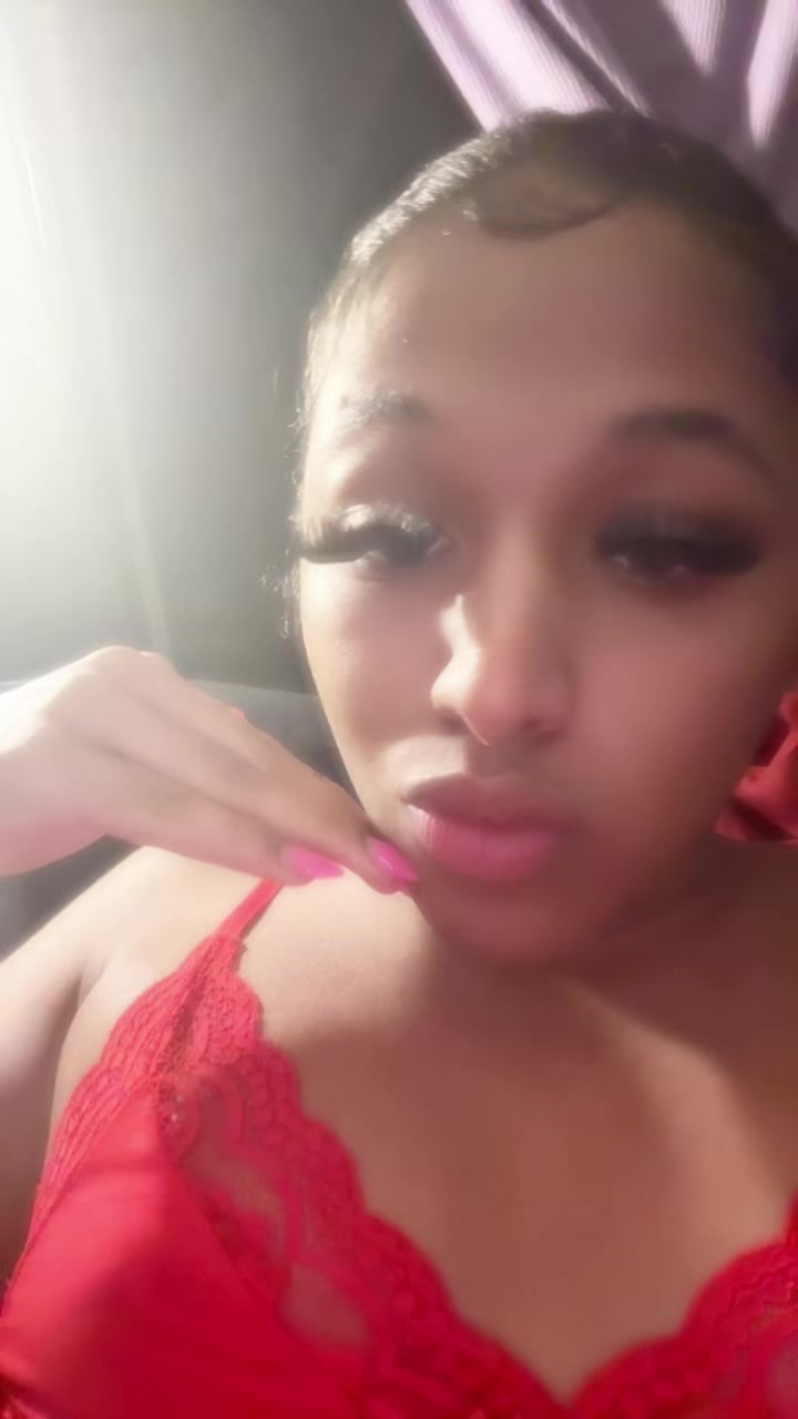 @Bella🥰