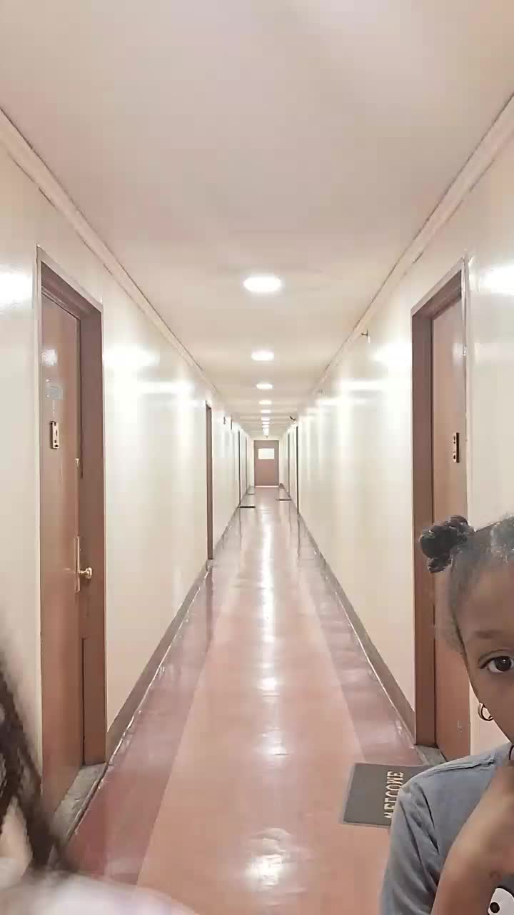 @THEEONLYRAYNEE