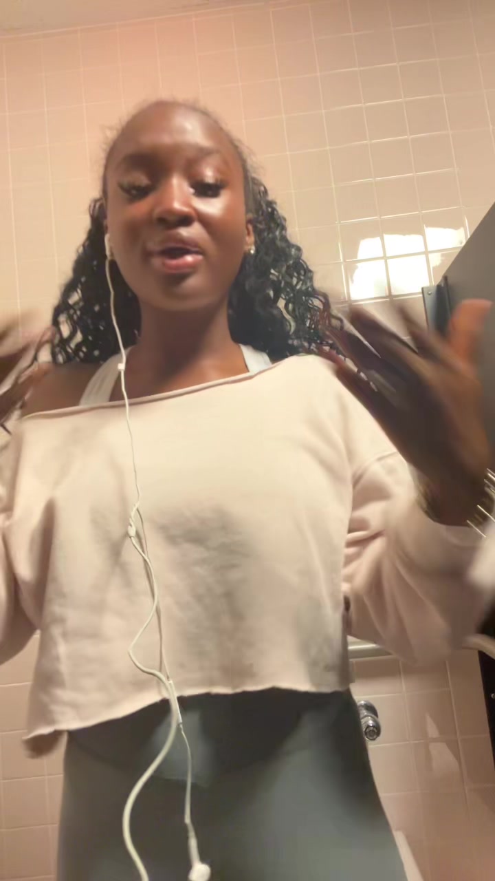 @veezeaholic