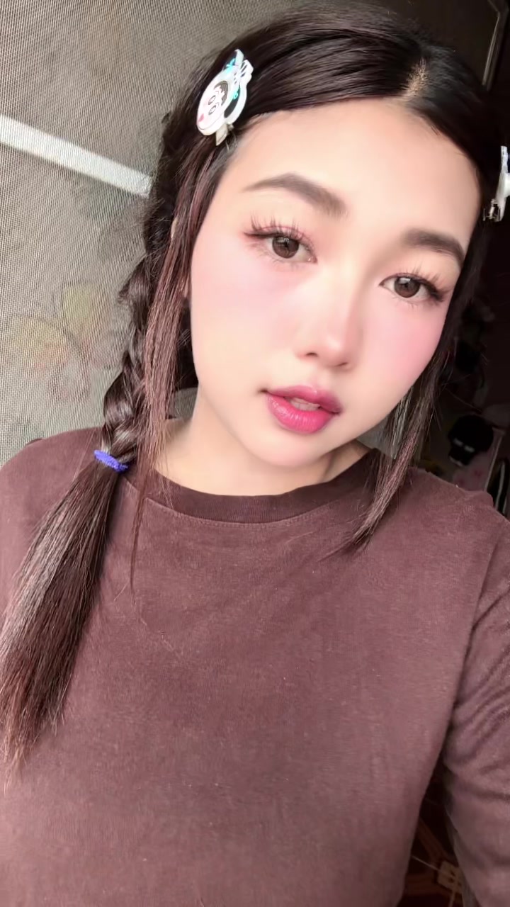 @Chompoo