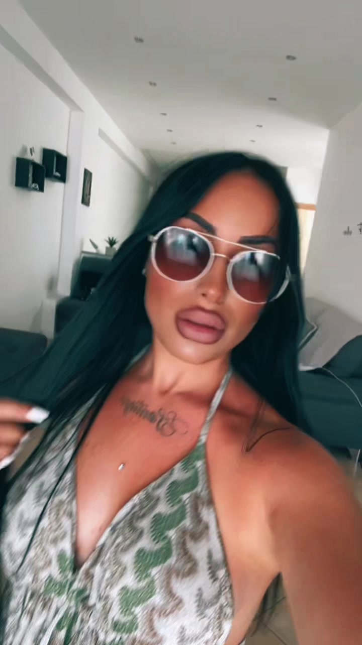 @Alessia🍒👸🏻