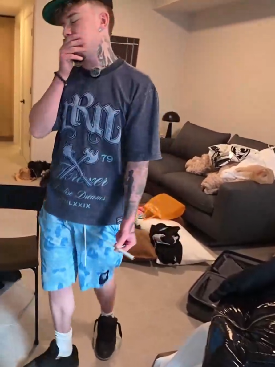 @TWITCH_CLIPS