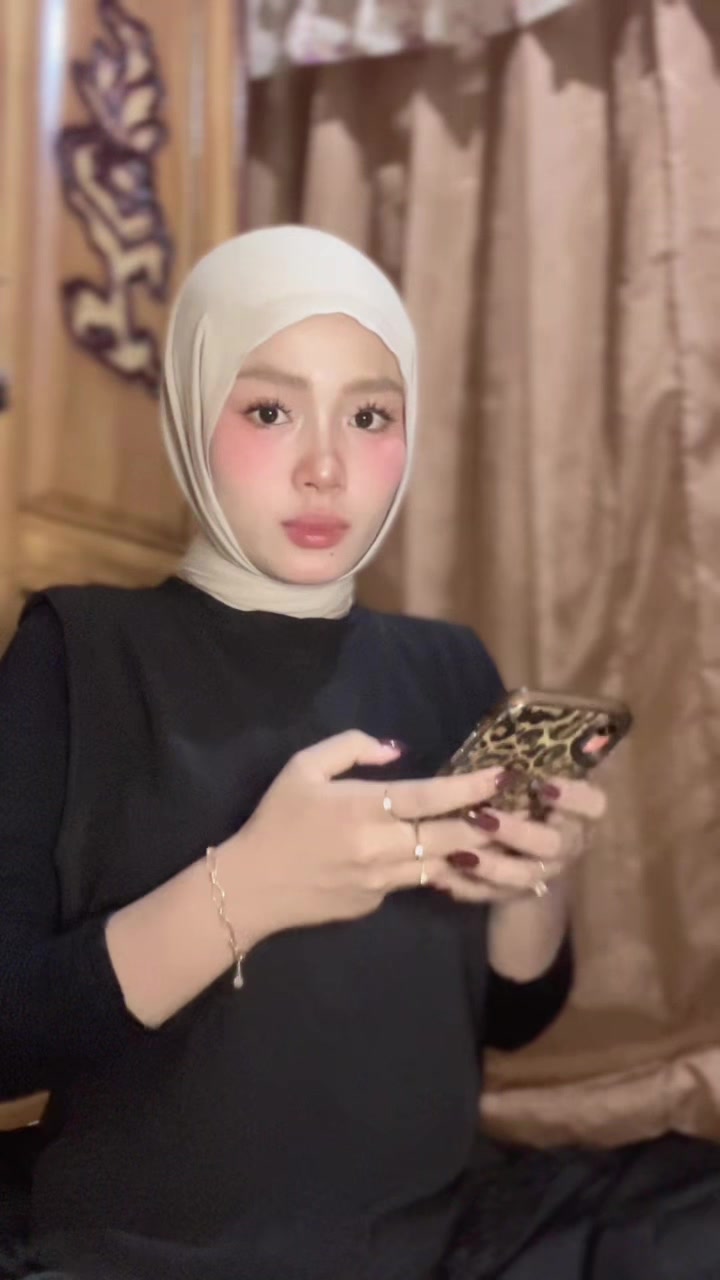 @Iyess🕊️