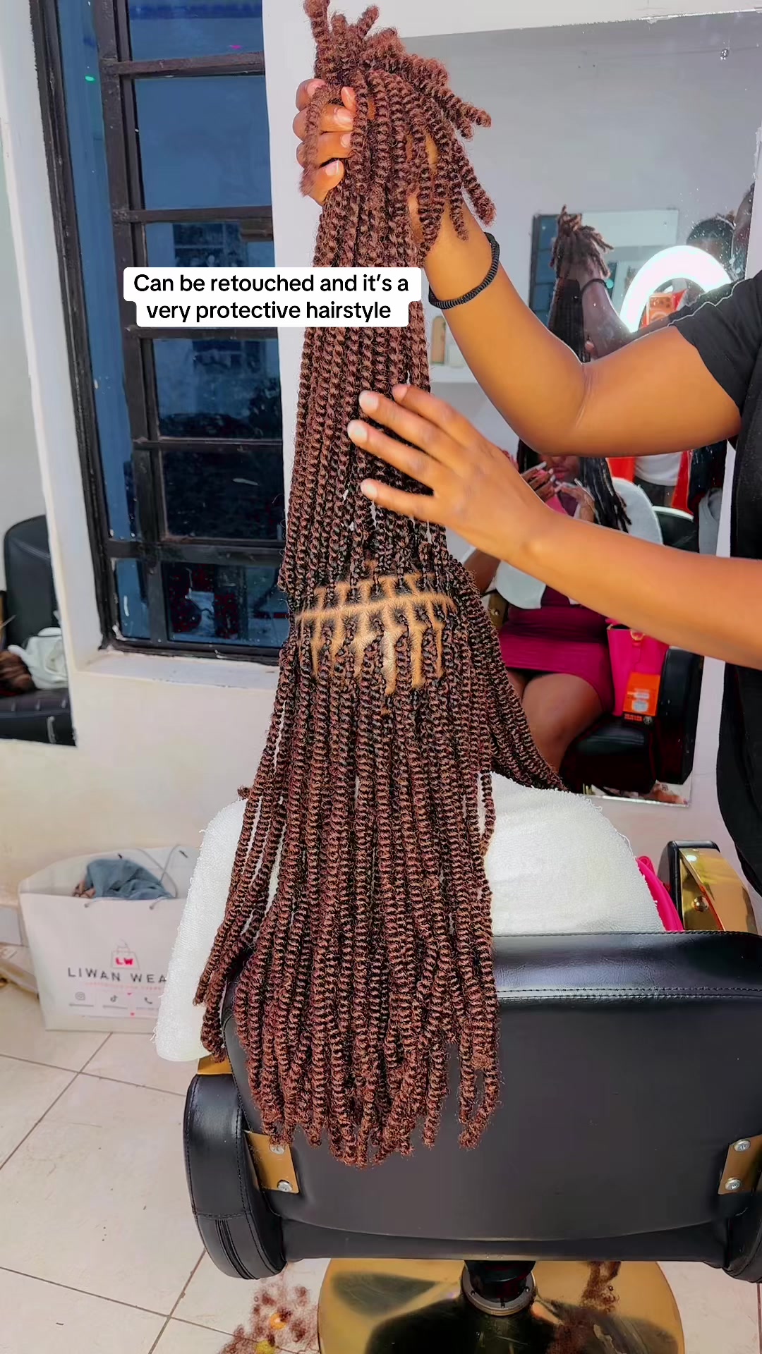 @GEECURLY SALON