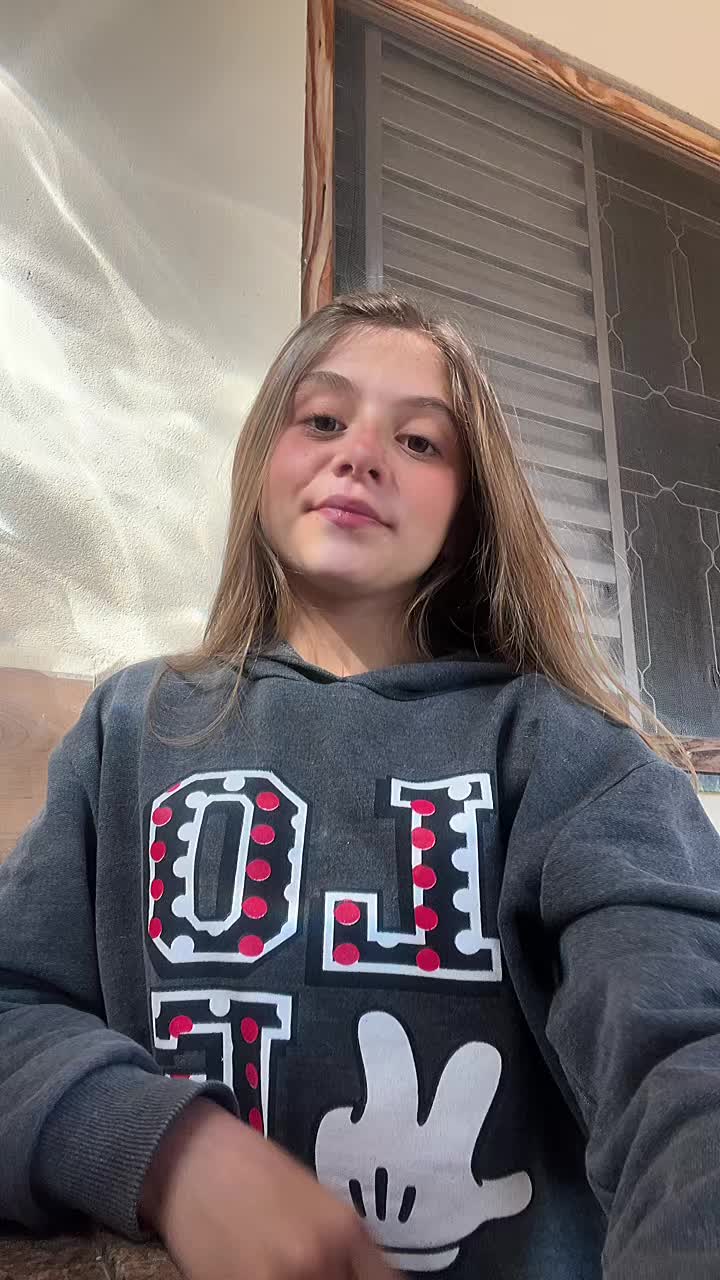 @Lavínia🩷✨