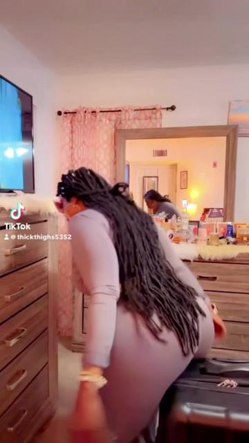 @1ThickThighs 🩸♟️🇯🇲 🇺🇸