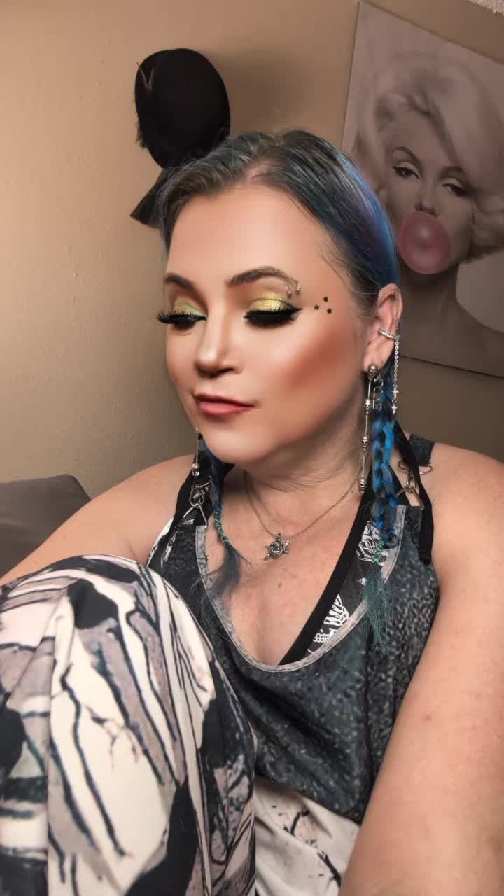 @❌glampunkmom❌
