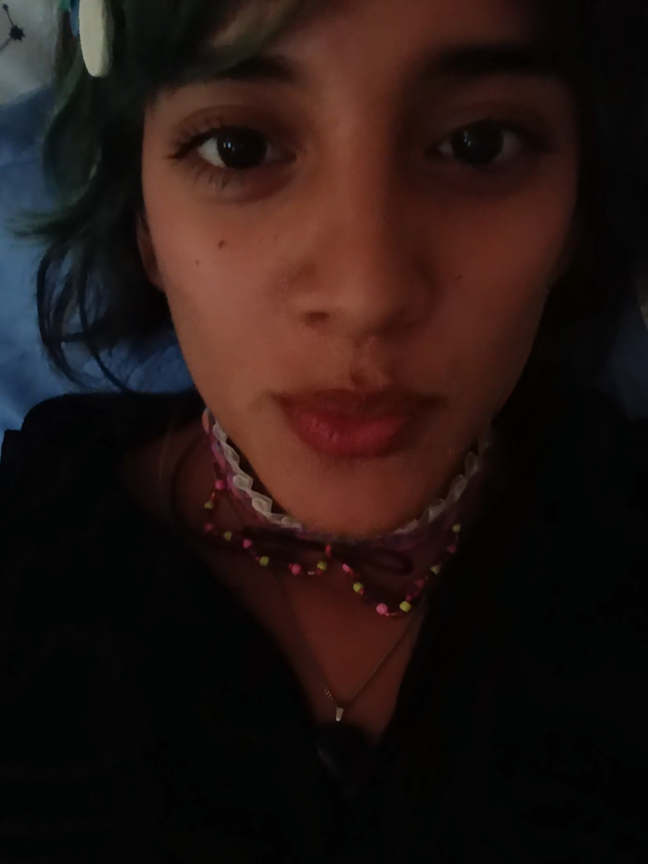 @:3