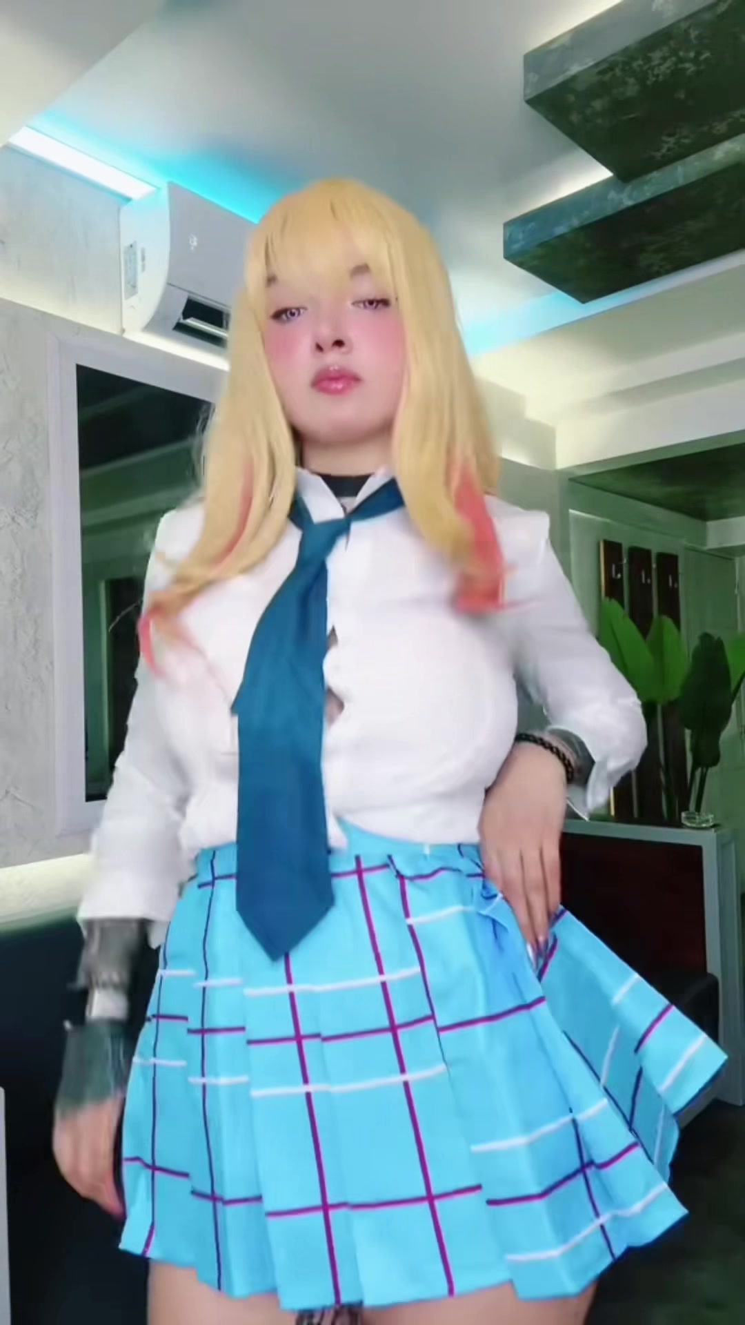 @Hana