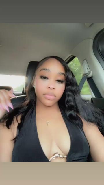@therealariaj