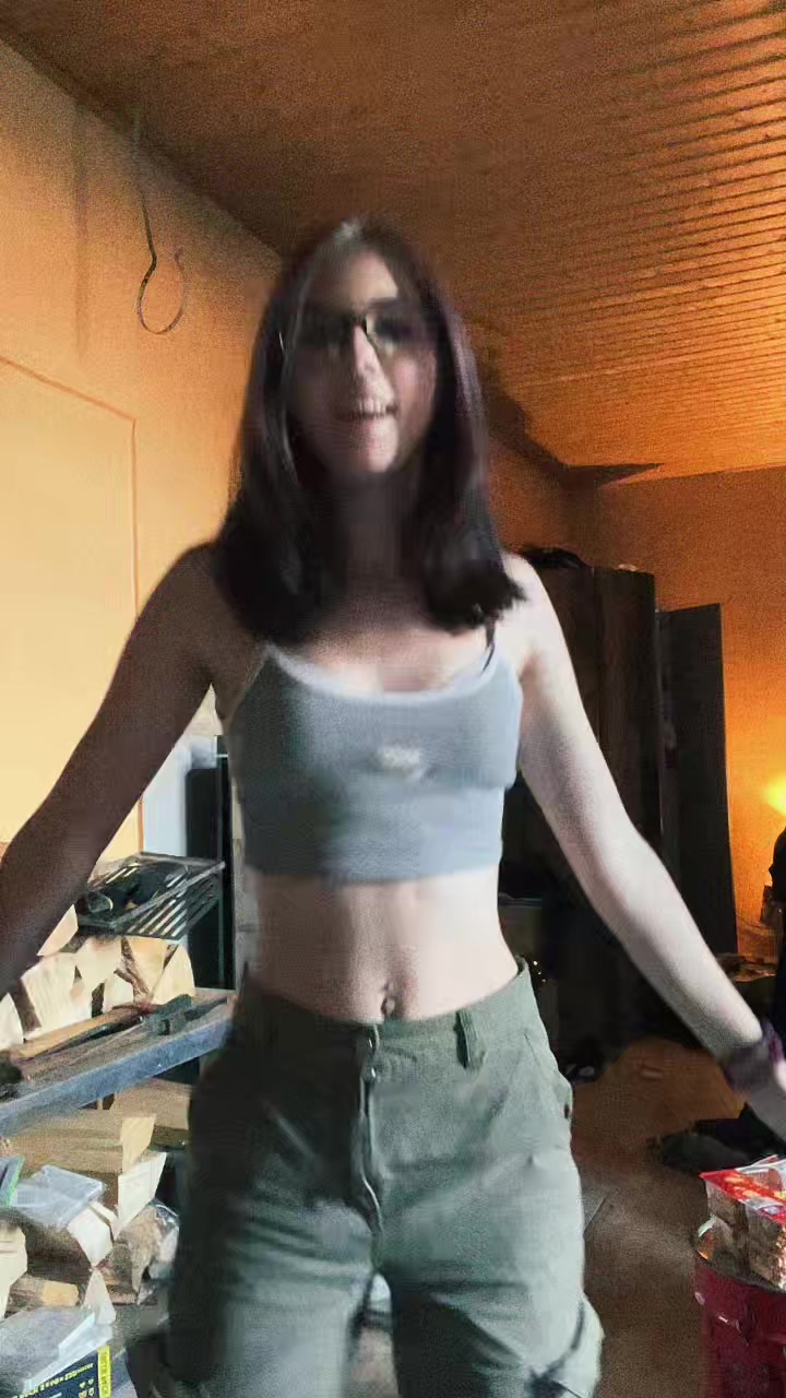 @Lenalovelykeksi