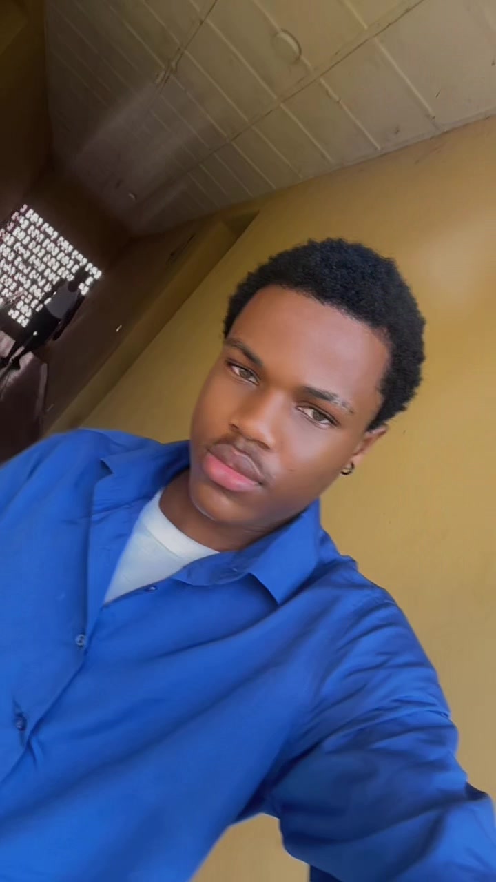 @🥷Emmzy🙂