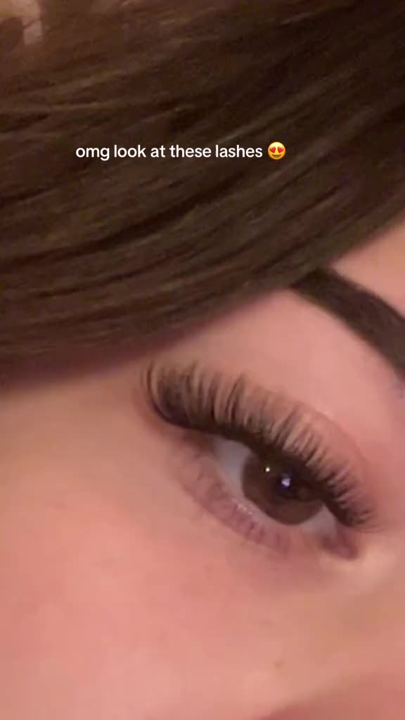 @laceycharms