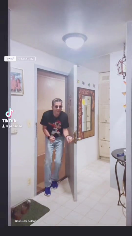 @Robin16