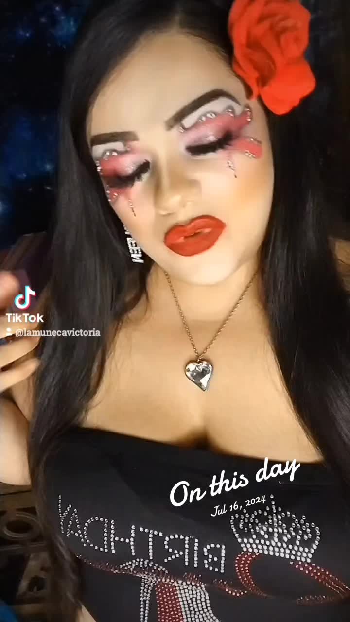 @La Muneca Victoria G