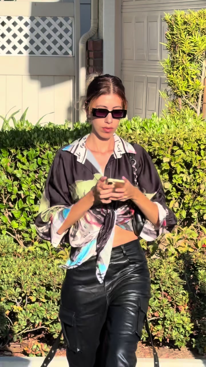 @itoofashion