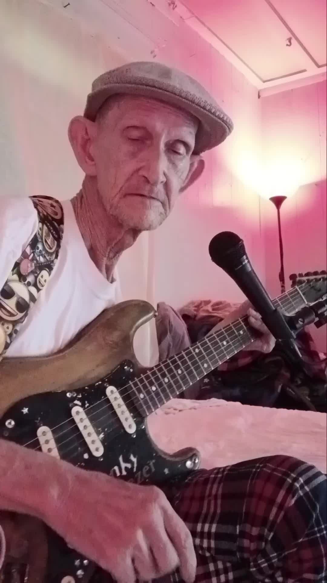 @FunkyGeezerShow