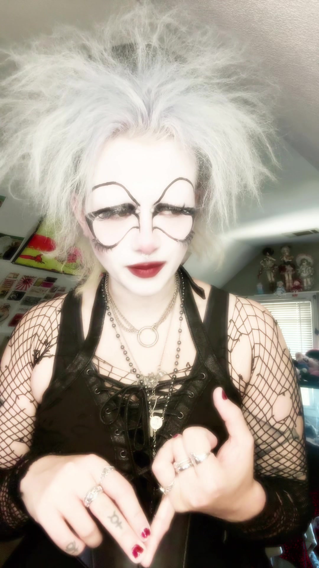 @dollygoth666