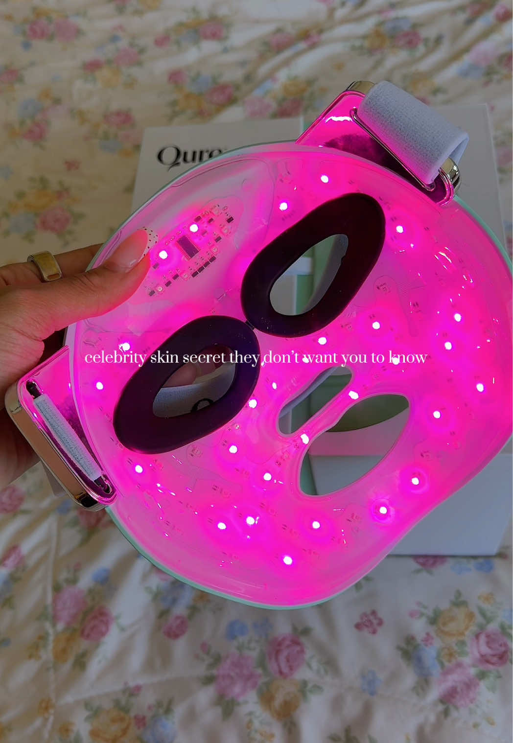 @Ch&eacute;rie 🍒