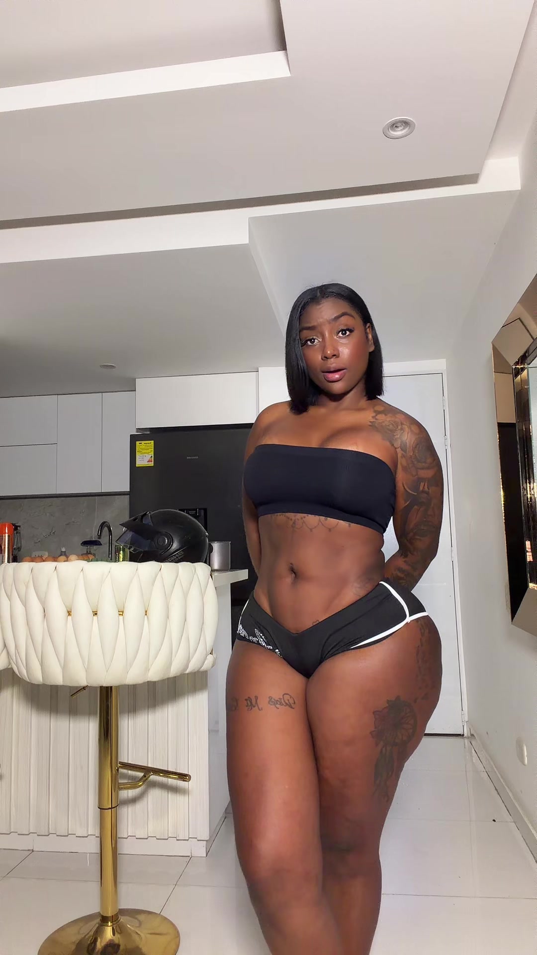 @Vayoletsr