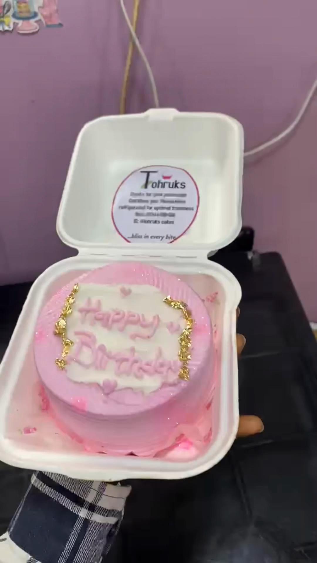 @Tohruks cakes of Ibadan