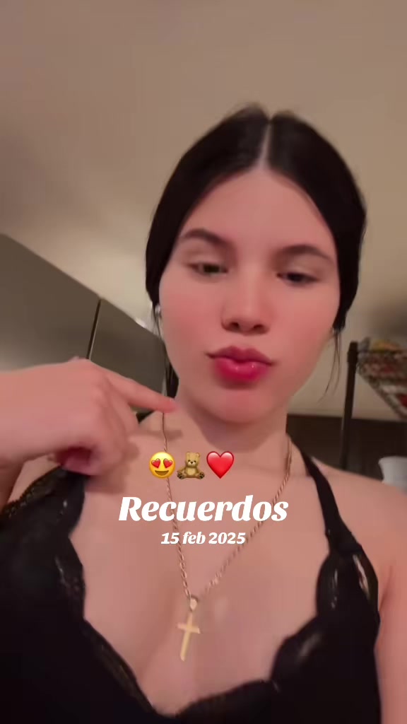 @𝓛𝓪_𝓕𝓻𝓮𝓼𝓲𝓽𝓪🍓🇺🇸