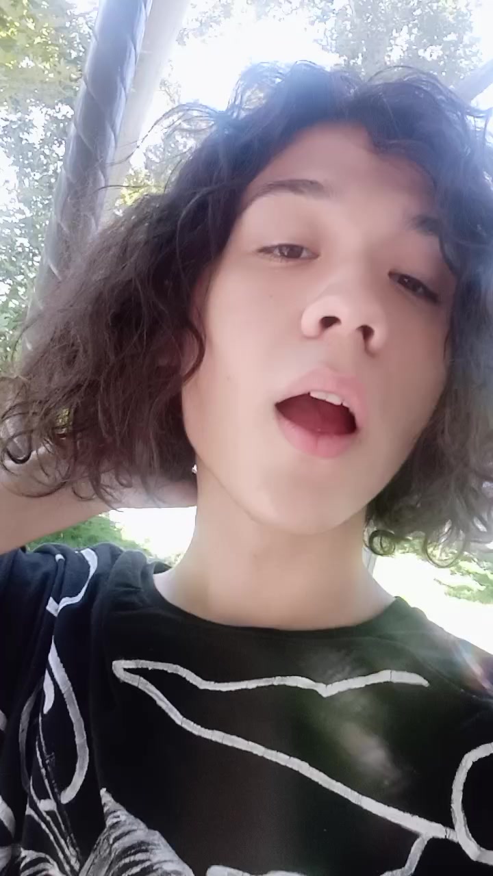 @☆ugly persons hate me☆
