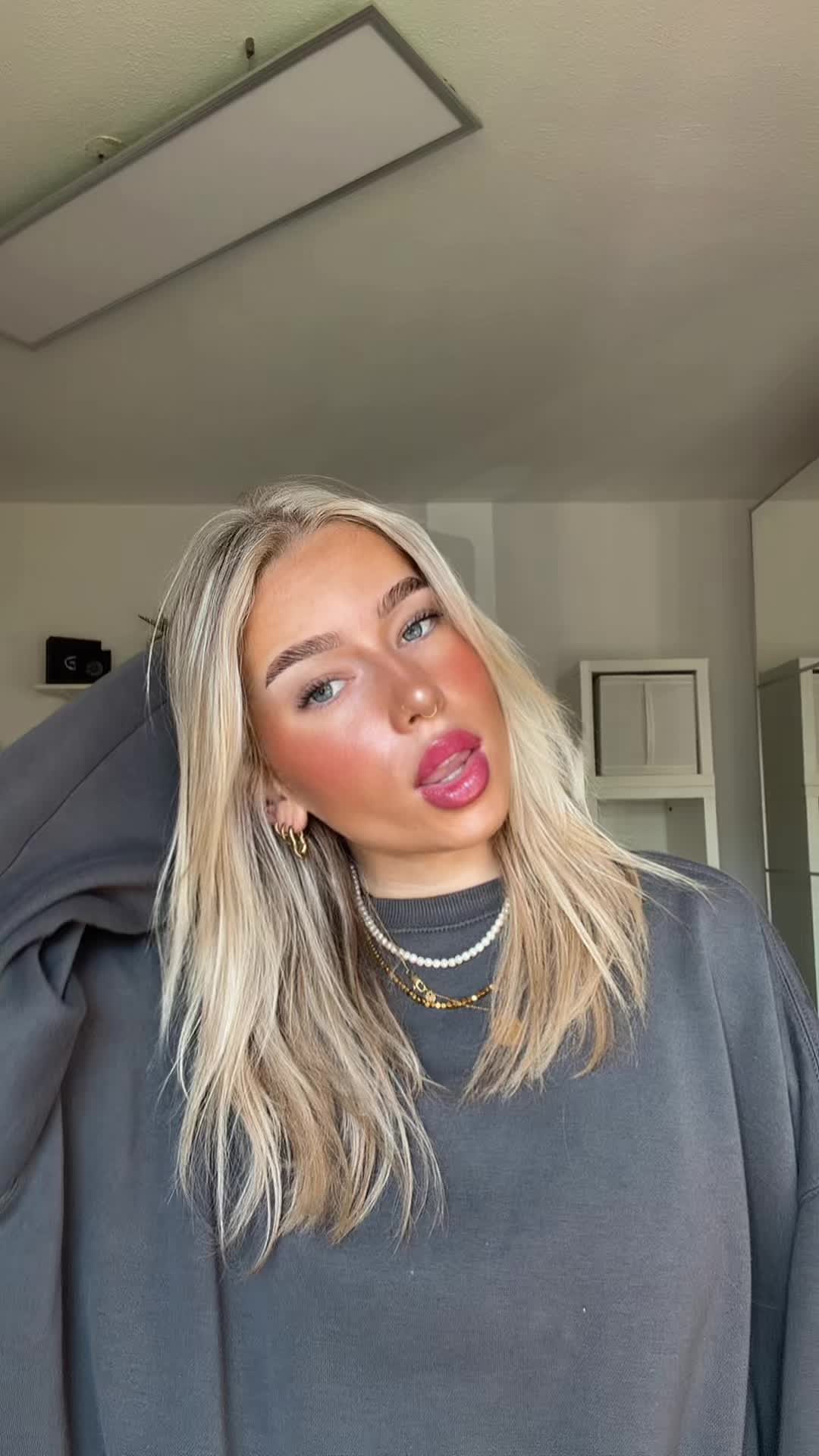 @Nina