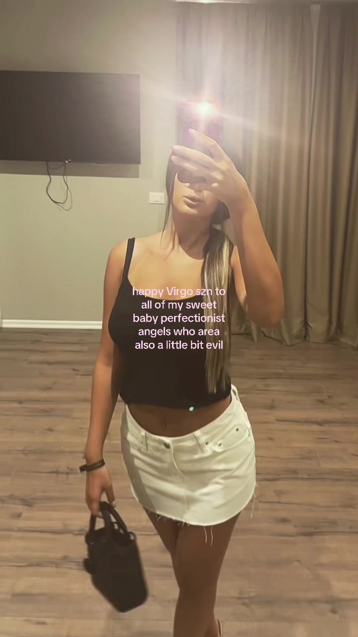 @𝒜𓃮