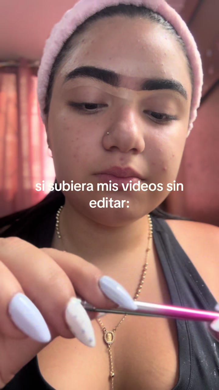 @valevicky_