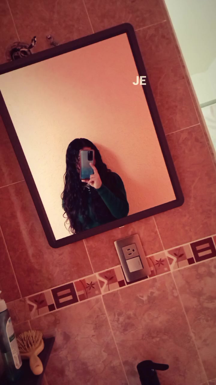 @𝐣𝐮𝐝𝐢𝐭𝐡 🫐