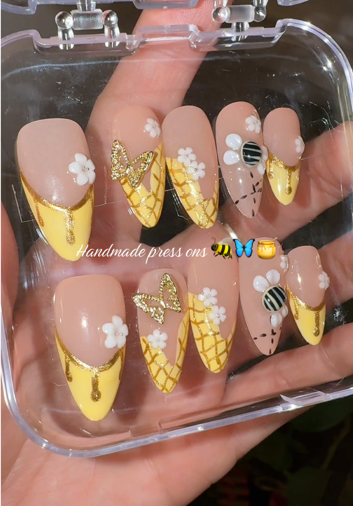 @ᒪIᒪᒪIᗩᑎ ᗷOᑎIᒪᒪᗩ.🦒