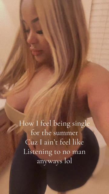 @Ashleythebombshell