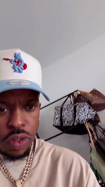 @(Melo 🛳️ )
